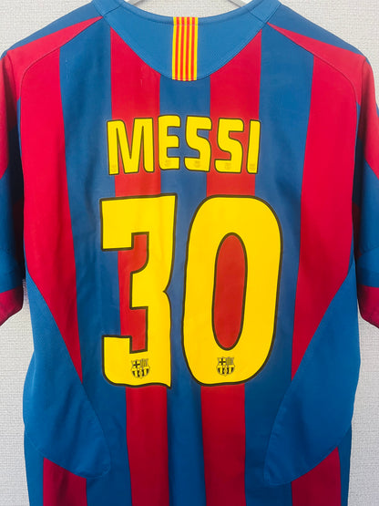 Barcelona home football shirt 2004/05 Messi Medium