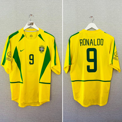 Brazil home football shirt
W/C 2002 Ronaldo Medium