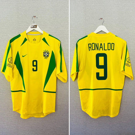 Brazil home football shirt
W/C 2002 Ronaldo Medium