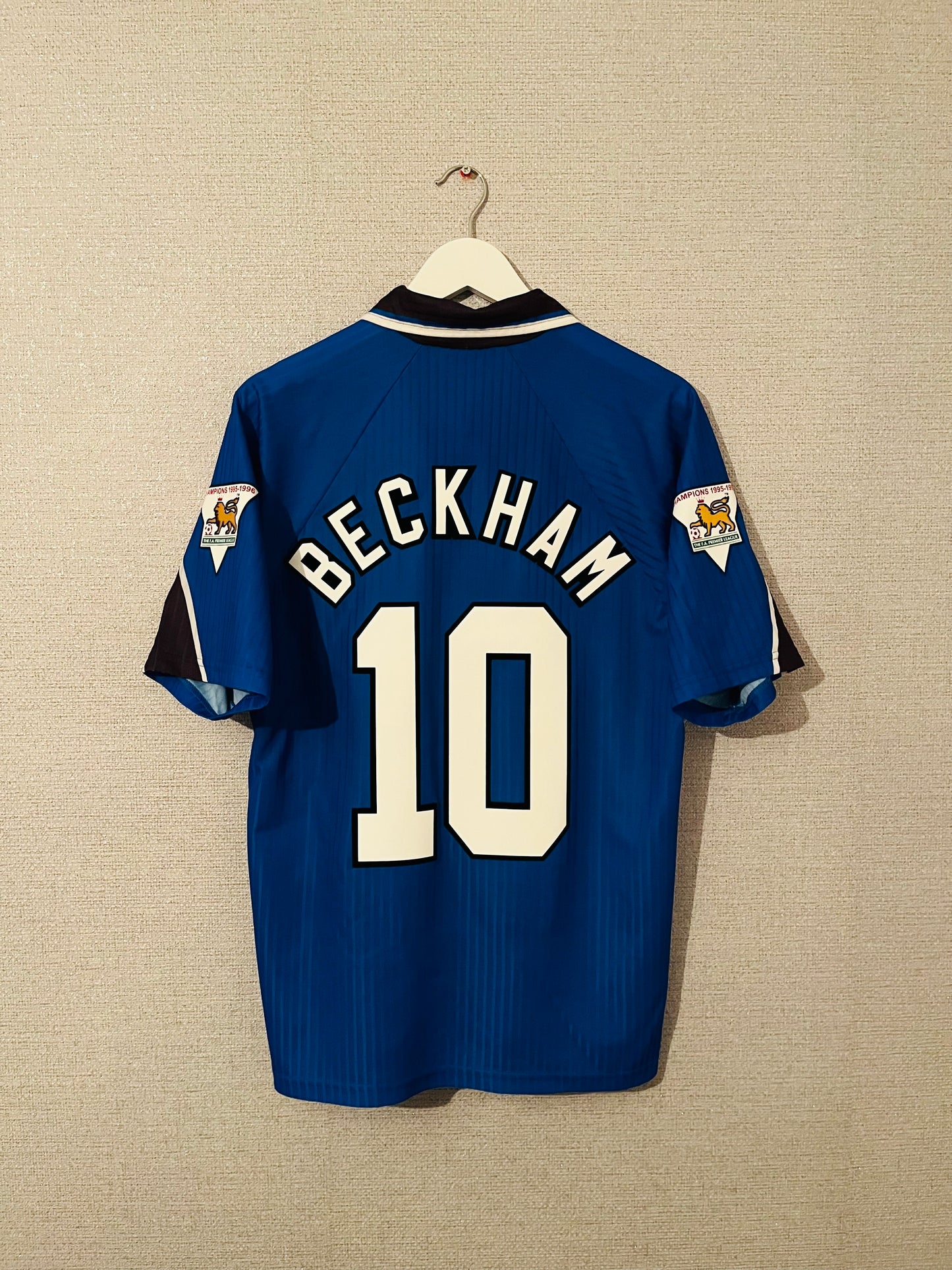Manchester United third football shirt 1996/97 Beckham Medium