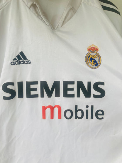 Real Madrid home football shirt
2004/05 Zidane XL