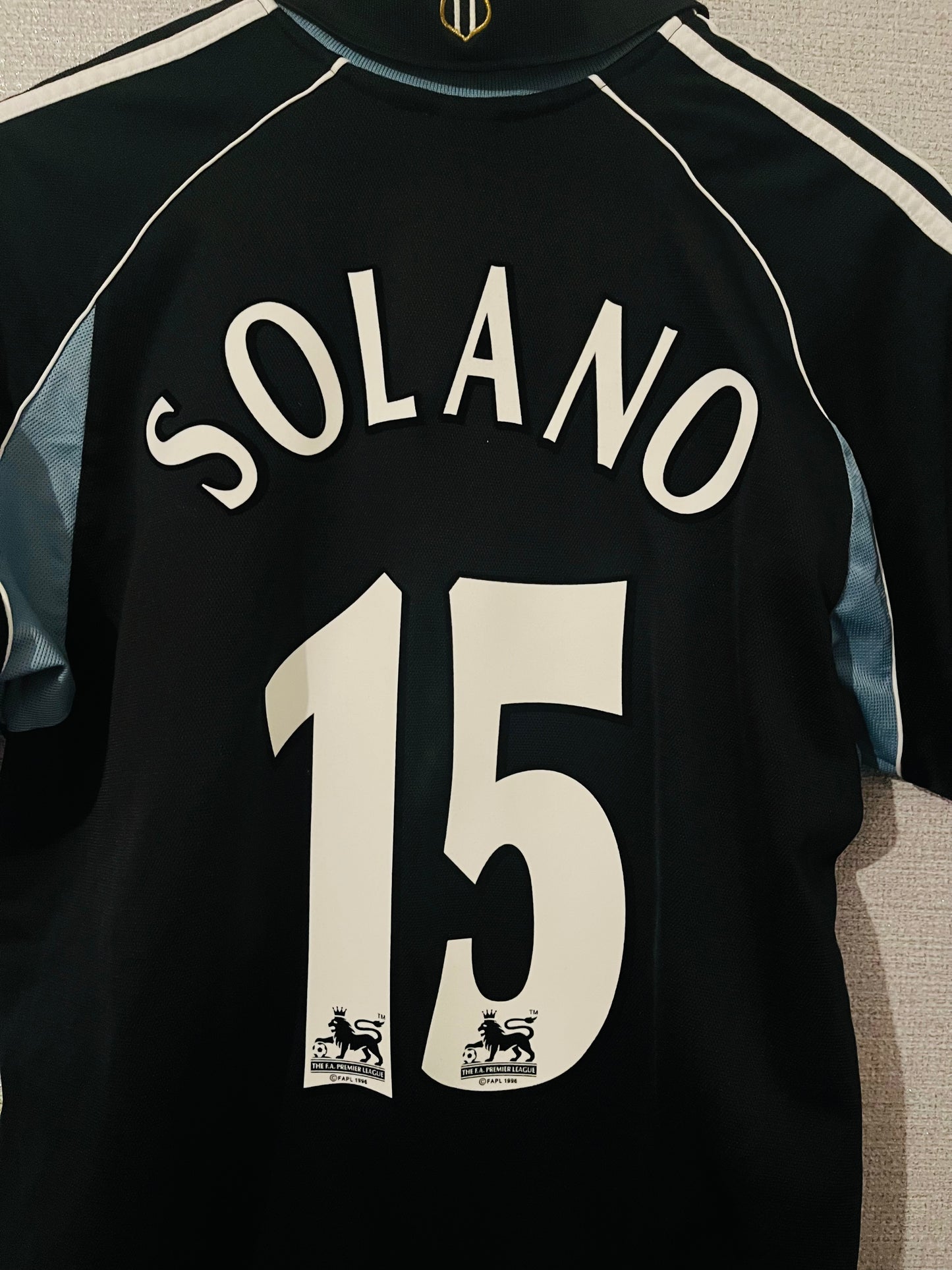 Newcastle United away football shirt 2000/01 Solano Medium