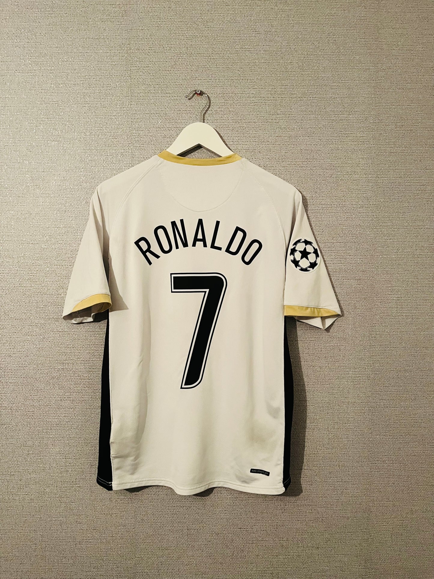 Manchester United away football shirt 2006/07 CR7 Medium
