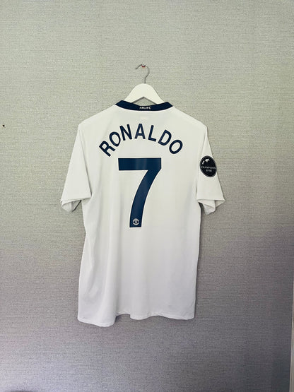 Manchester United away football shirt 2008/09 CR7 Large