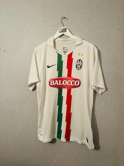 Juventus away football shirt 2010/12 Pirlo Large