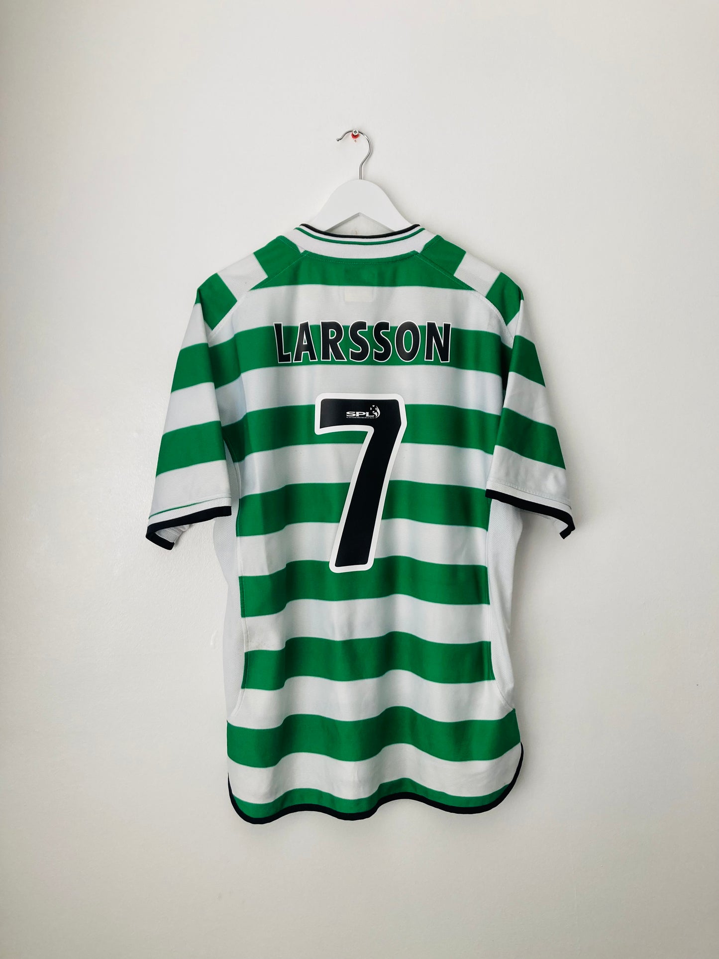Glasgow Celtic home football shirt
2001/03 Larsson XL