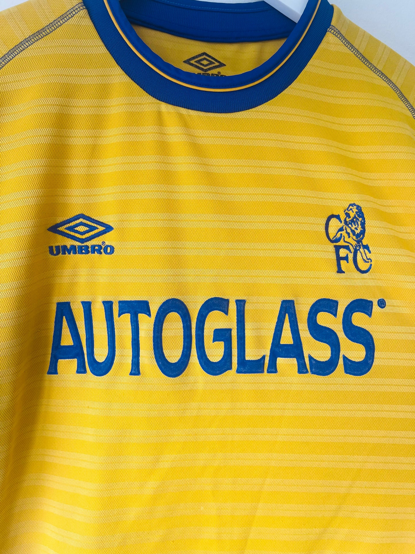 Chelsea away football shirt 2000/02 Zola Medium