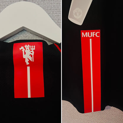 Manchester United away football shirt 2007/08 CR7 Medium