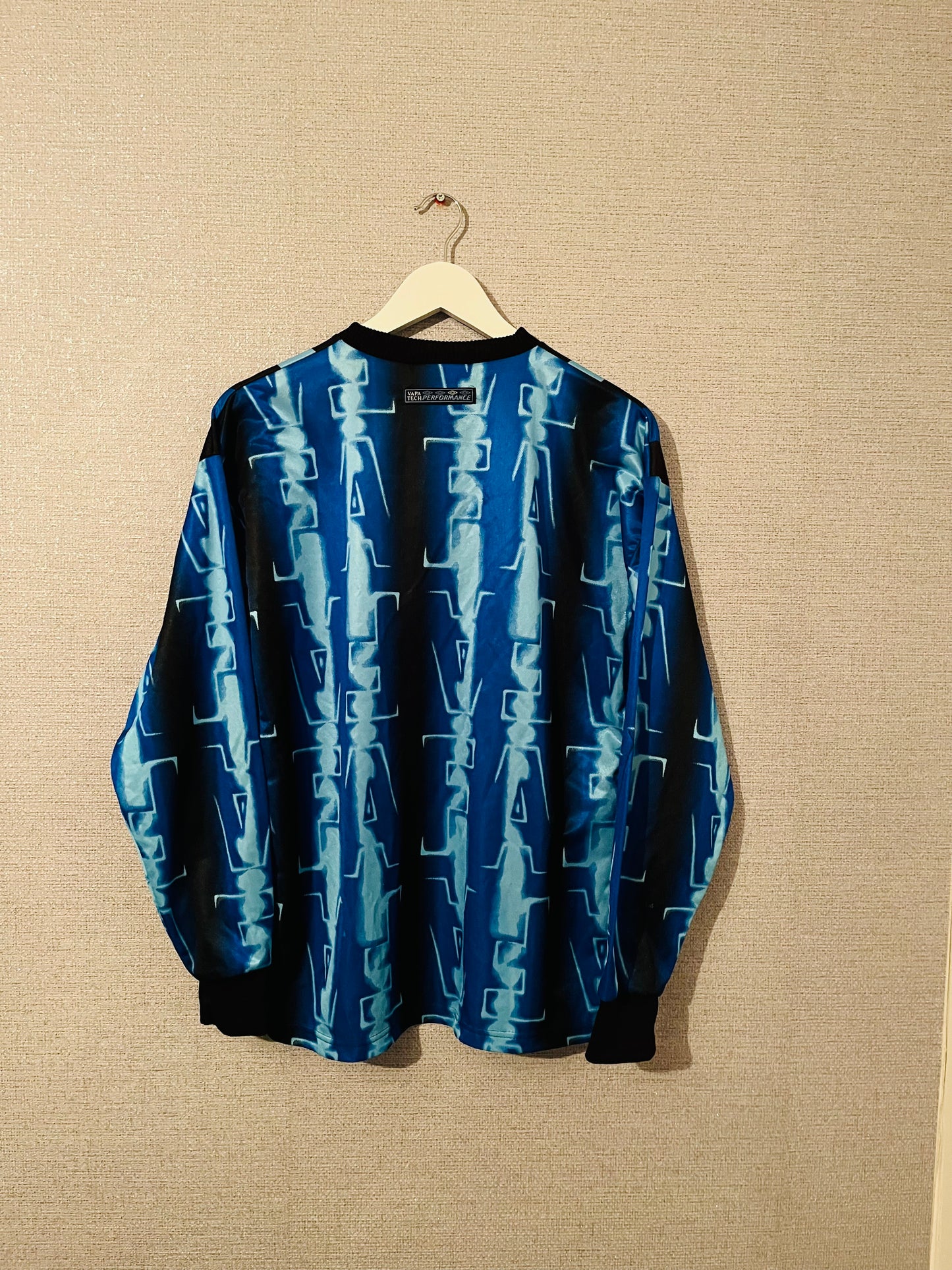 England goalkeeper football shirt 1996/98 Medium