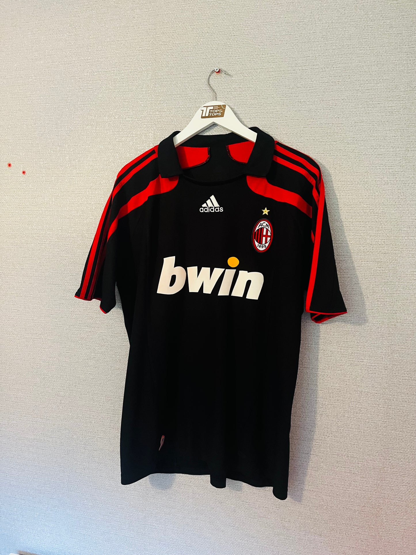 AC Milan third football shirt
2007/08 Ronaldo Large