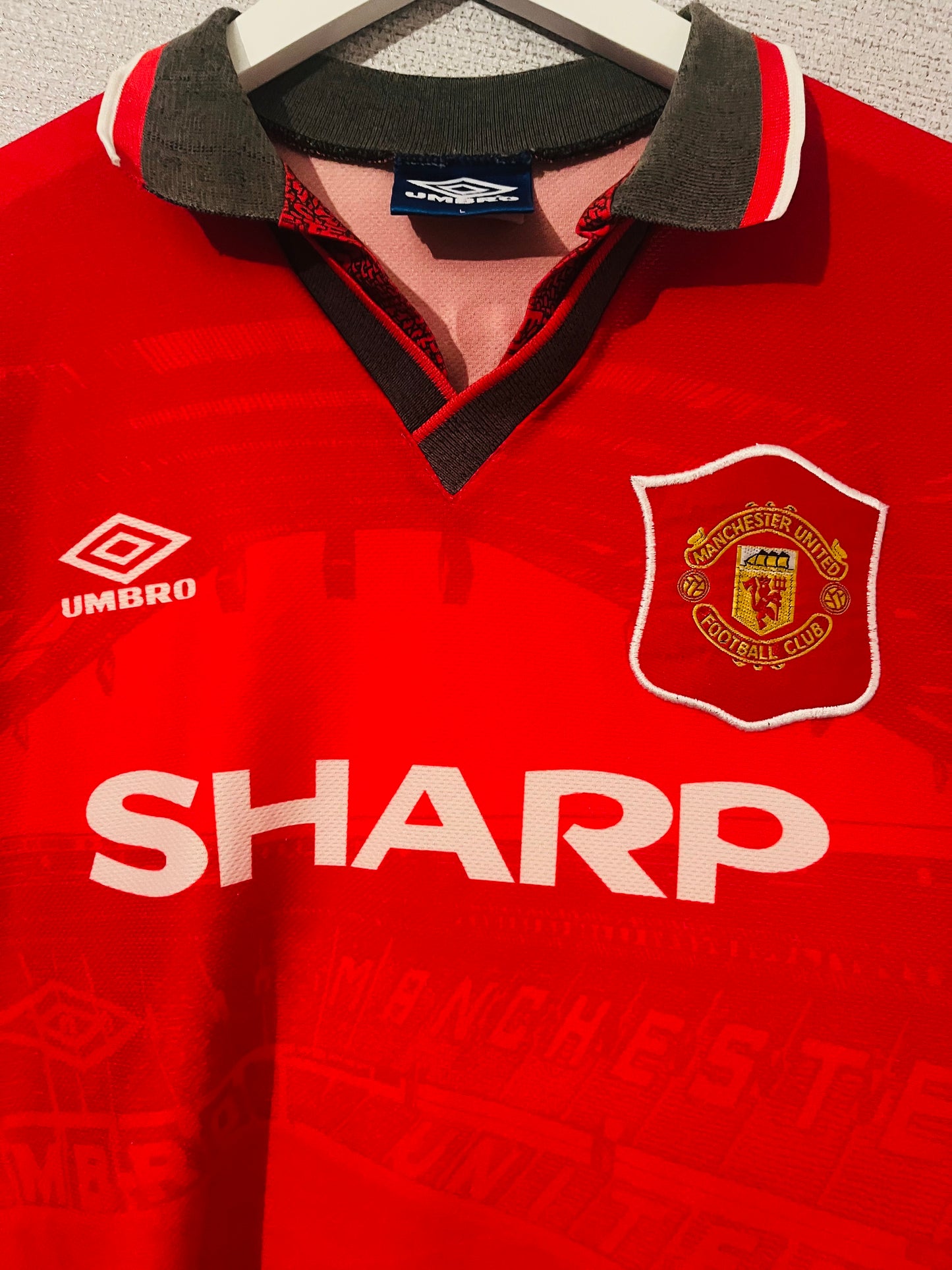 Manchester United home football shirt 1994/95 Giggs Large