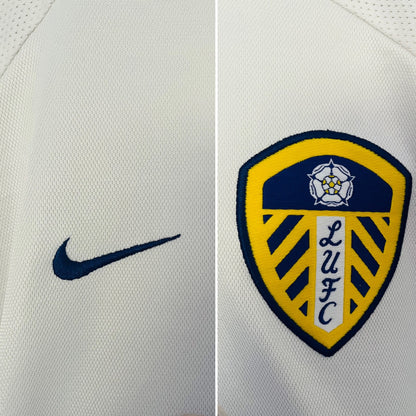 Leeds United home football shirt
2000/02 Harte Medium