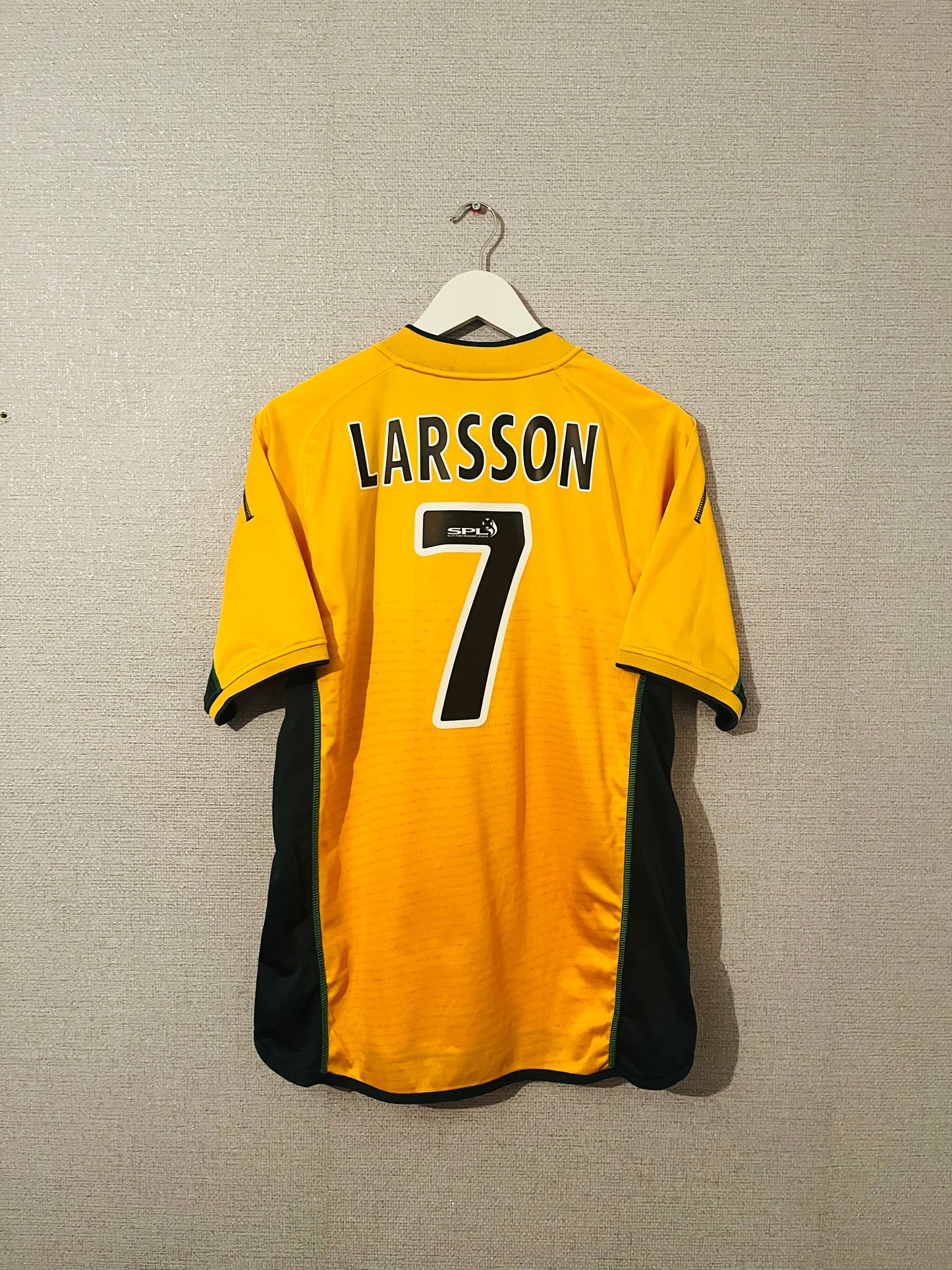 Glasgow Celtic away football shirt 2002/03 Larsson Medium