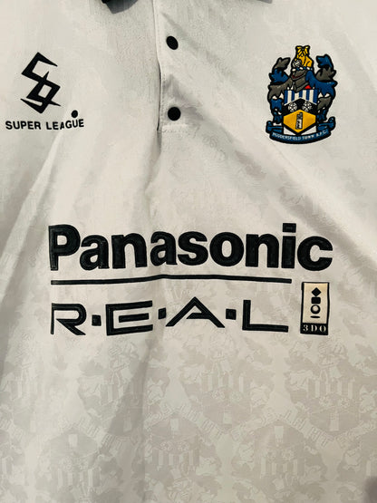 Huddersfield away football shirt
1995/96 XXL