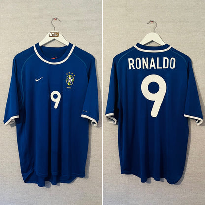 Brazil away football shirt
2000/02 R9 Large