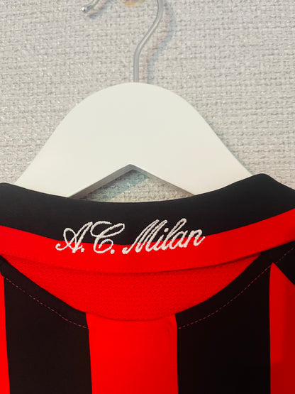 AC Milan home football shirt
2005/06 Kaka Medium