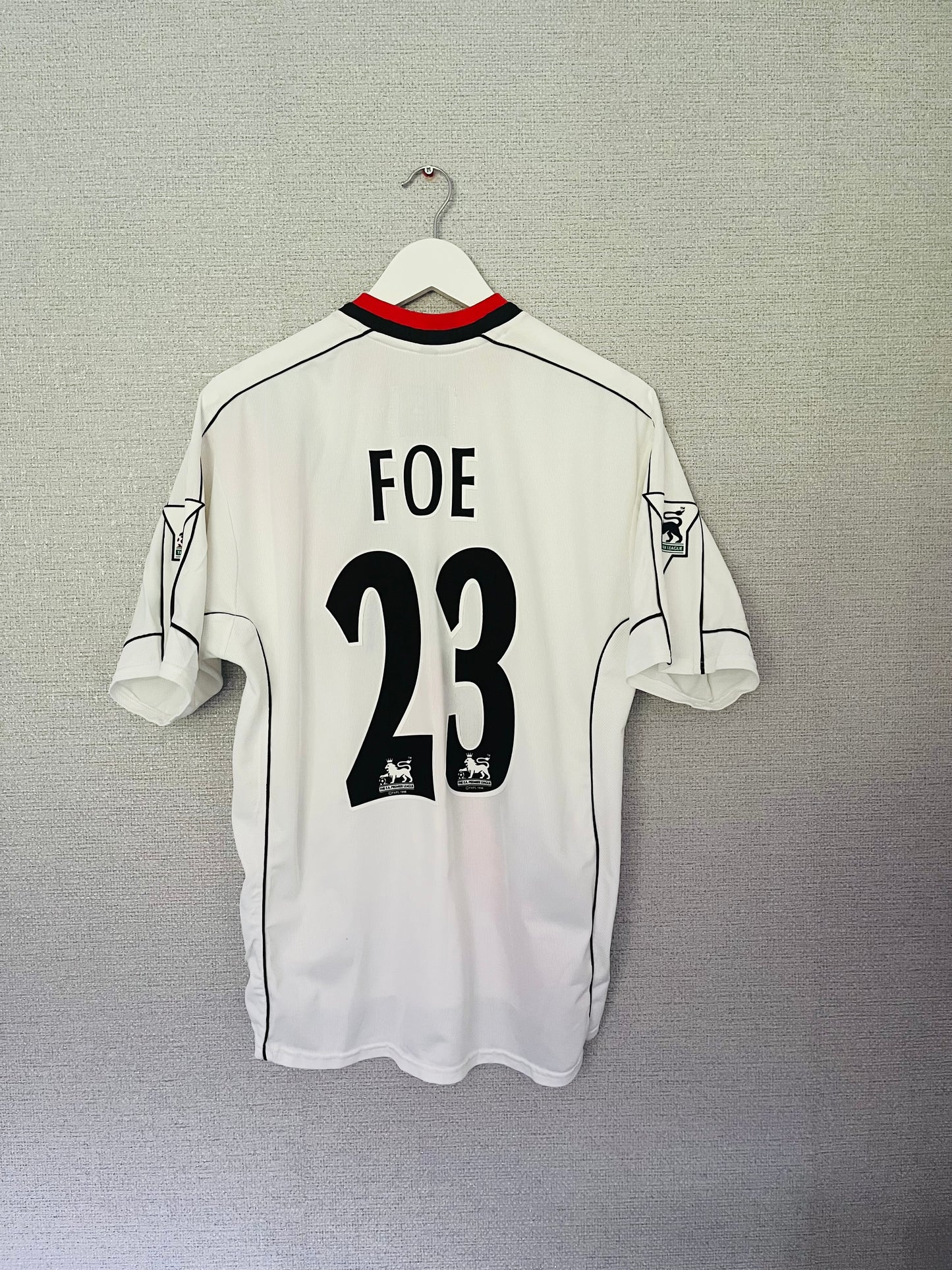 Manchester City away football shirt 2002/03 Foe Medium