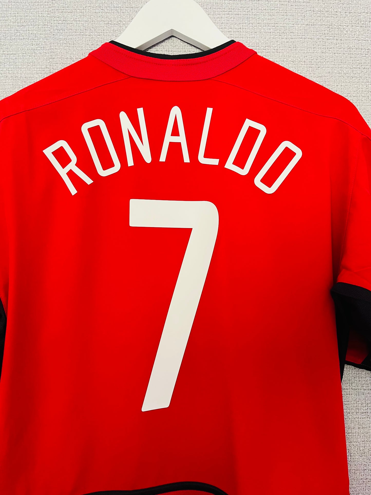 Manchester United home football shirt
2003/04 CR7 Medium