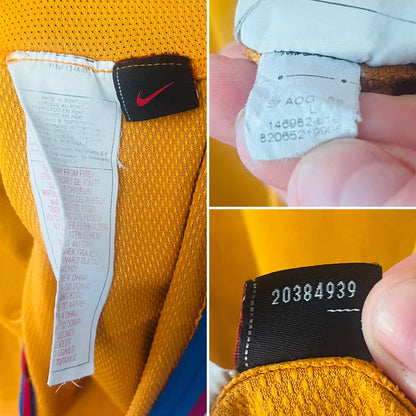 Barcelona away football shirt 2006/07 Ronaldinho Large