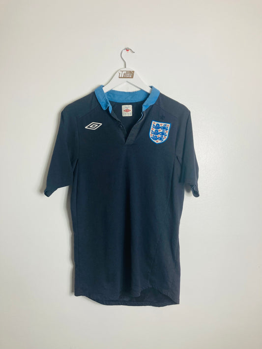 England away football shirt

2011/13