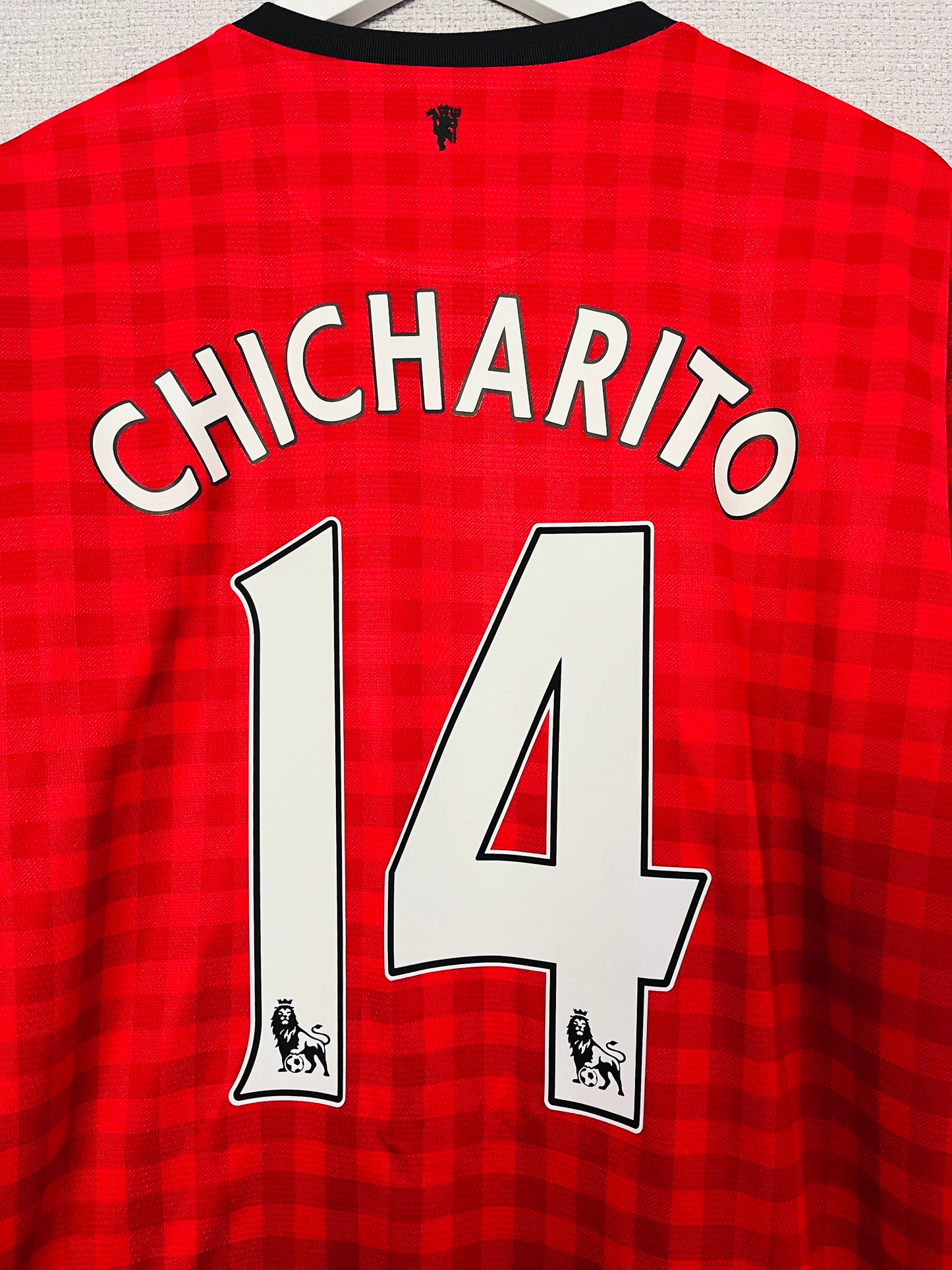 Manchester United home football shirt
2012/13 Chicharito Large