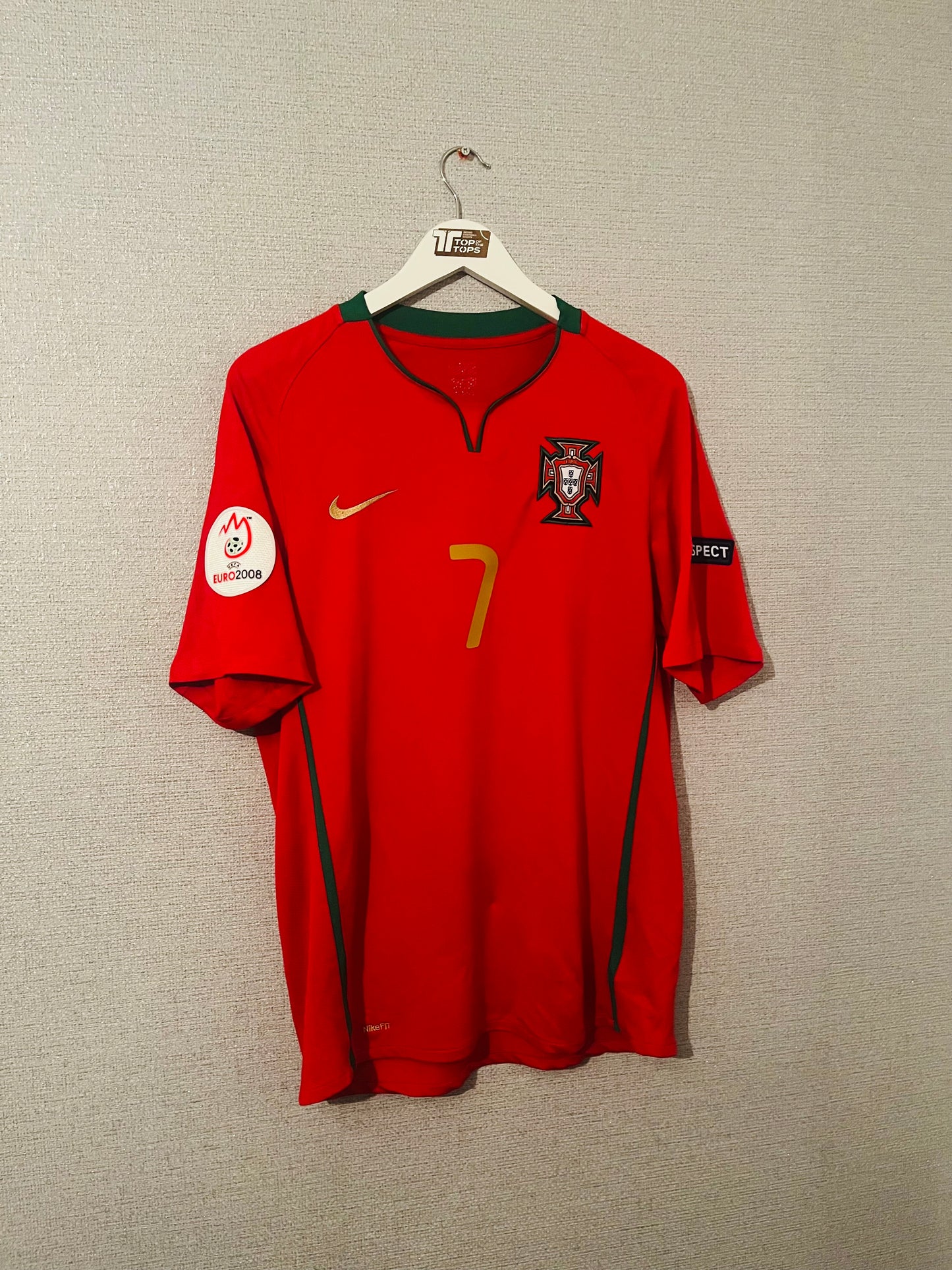 Portugal home football shirt Euro 2008 CR7 Medium