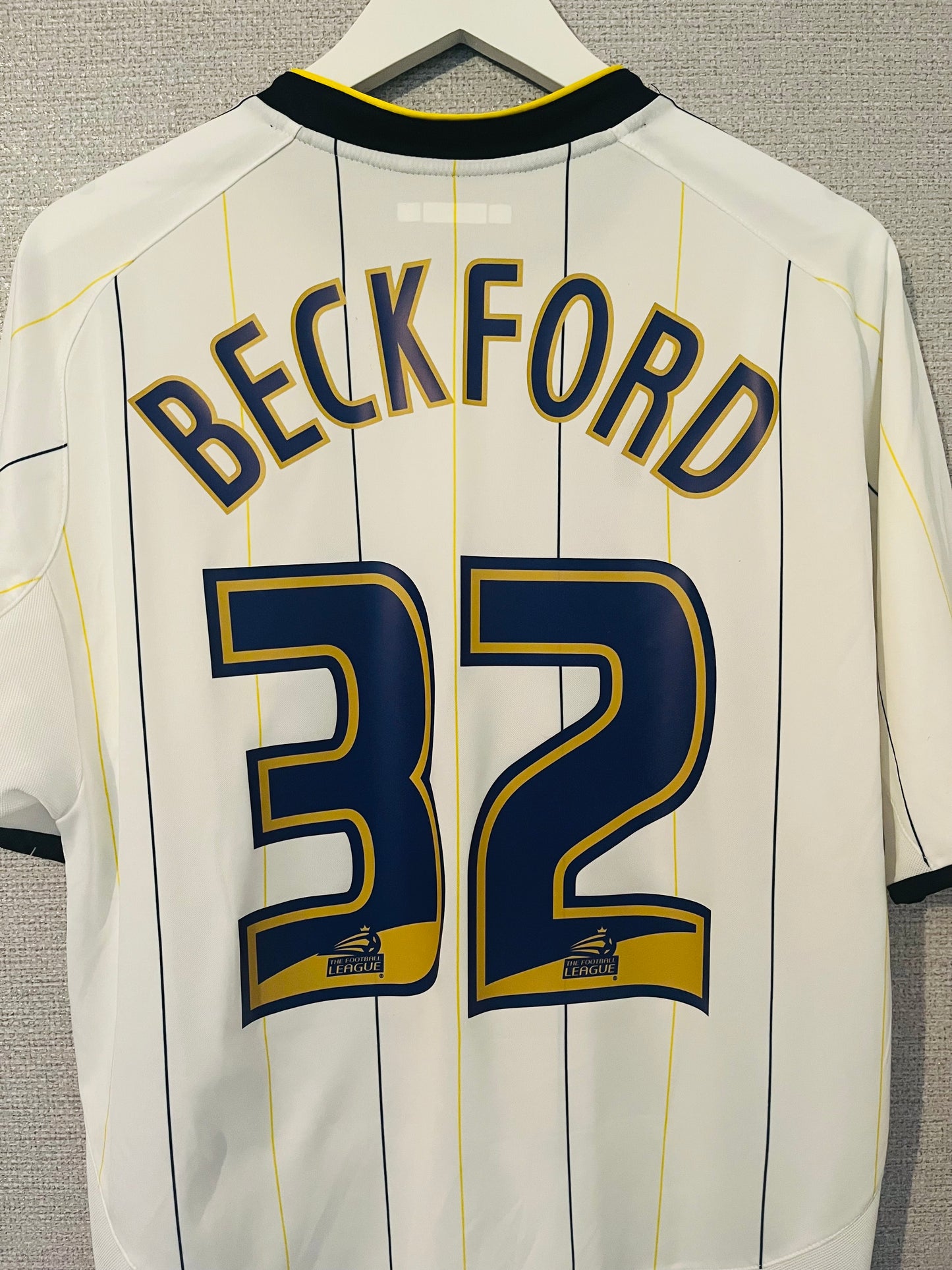 Leeds United home football shirt 2005/06 Beckford Medium