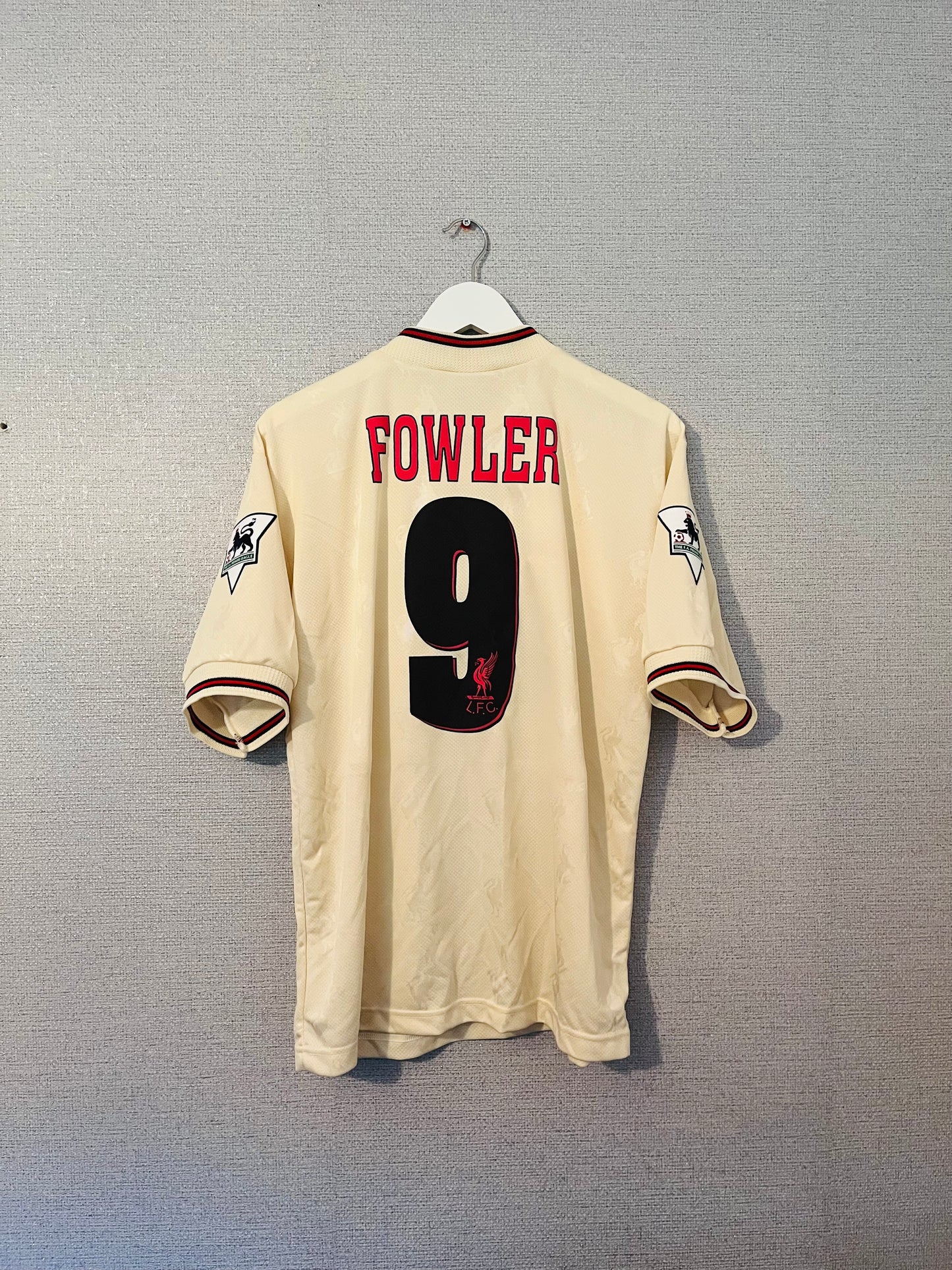 Liverpool away football shirt 1996/97 Fowler Medium