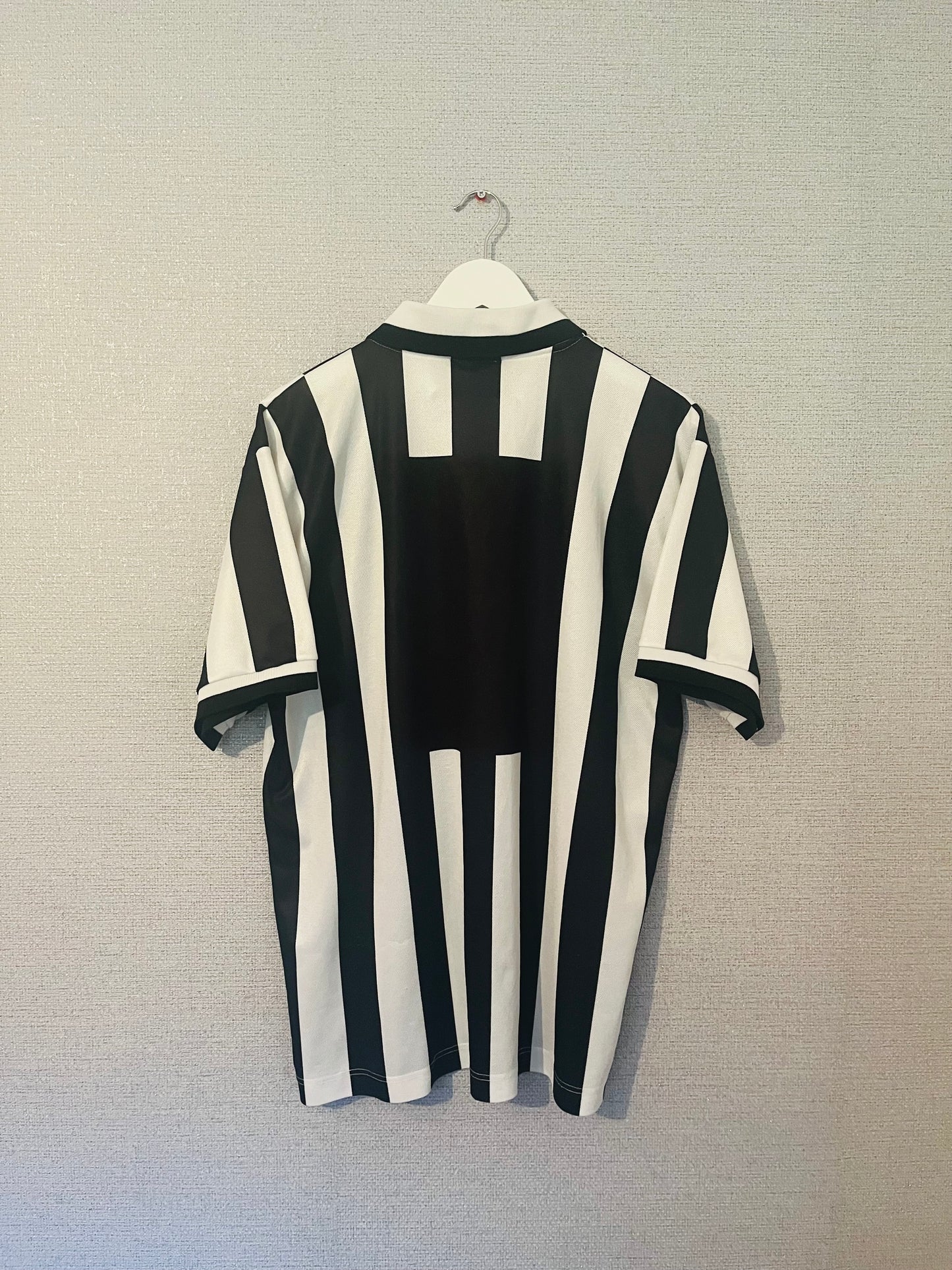 Juventus home football shirt
1994/95 XL