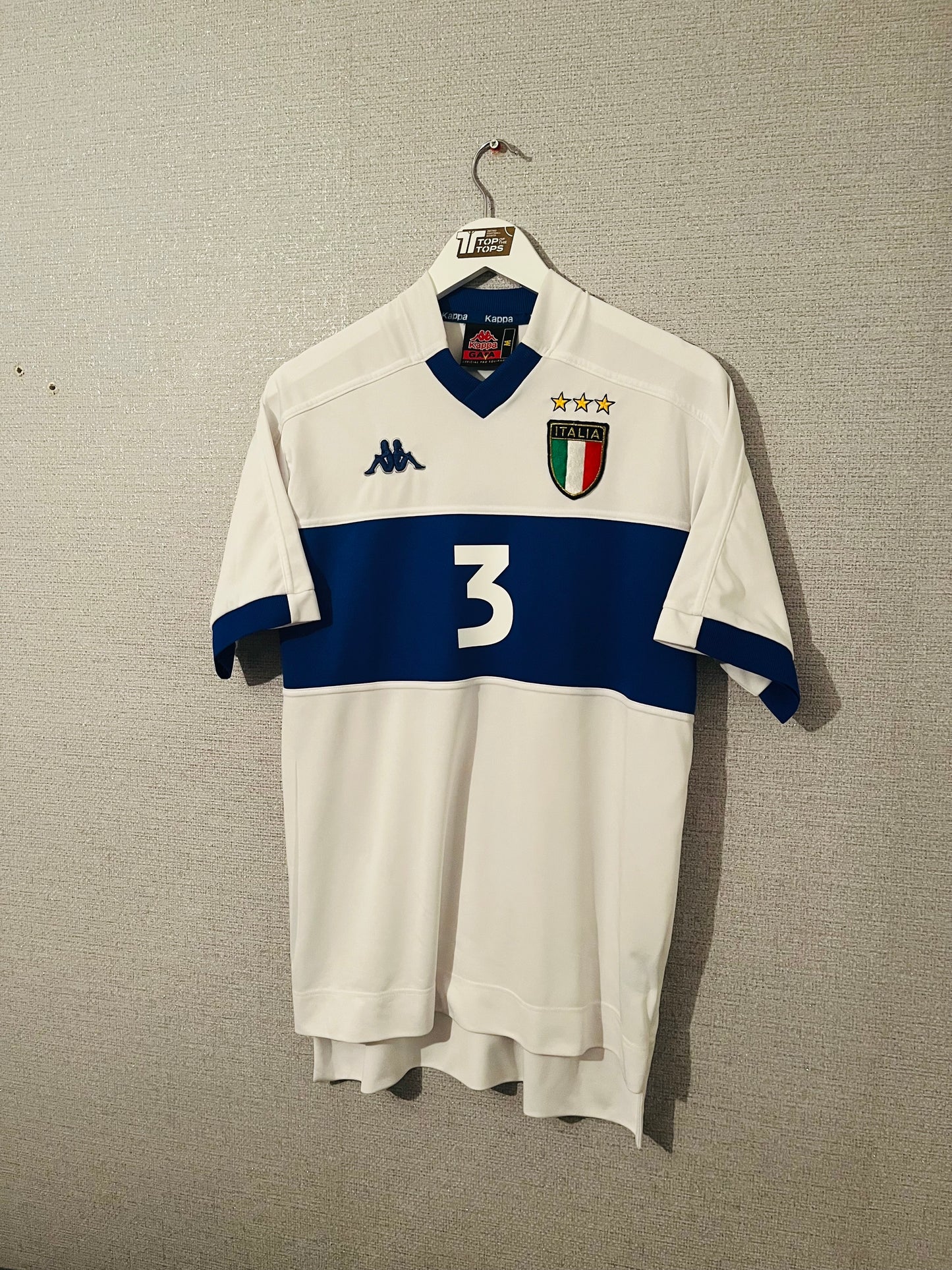 Italy away football shirt 1998/2000 Maldini Medium