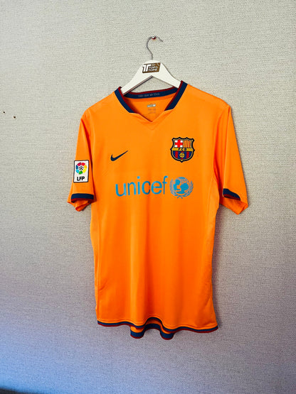 Barcelona away football shirt
2006/07 Ronaldinho Medium
