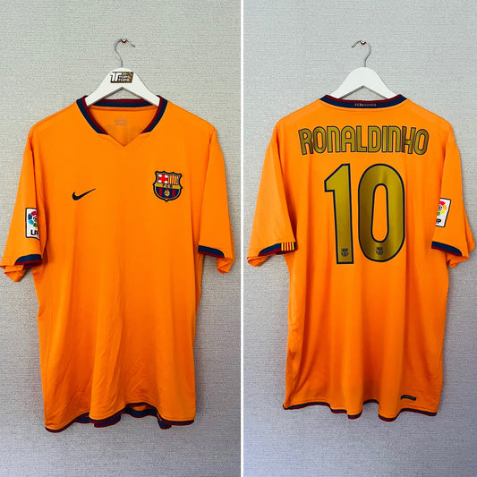 Barcelona away football shirt 2006/08 Ronaldinho XL