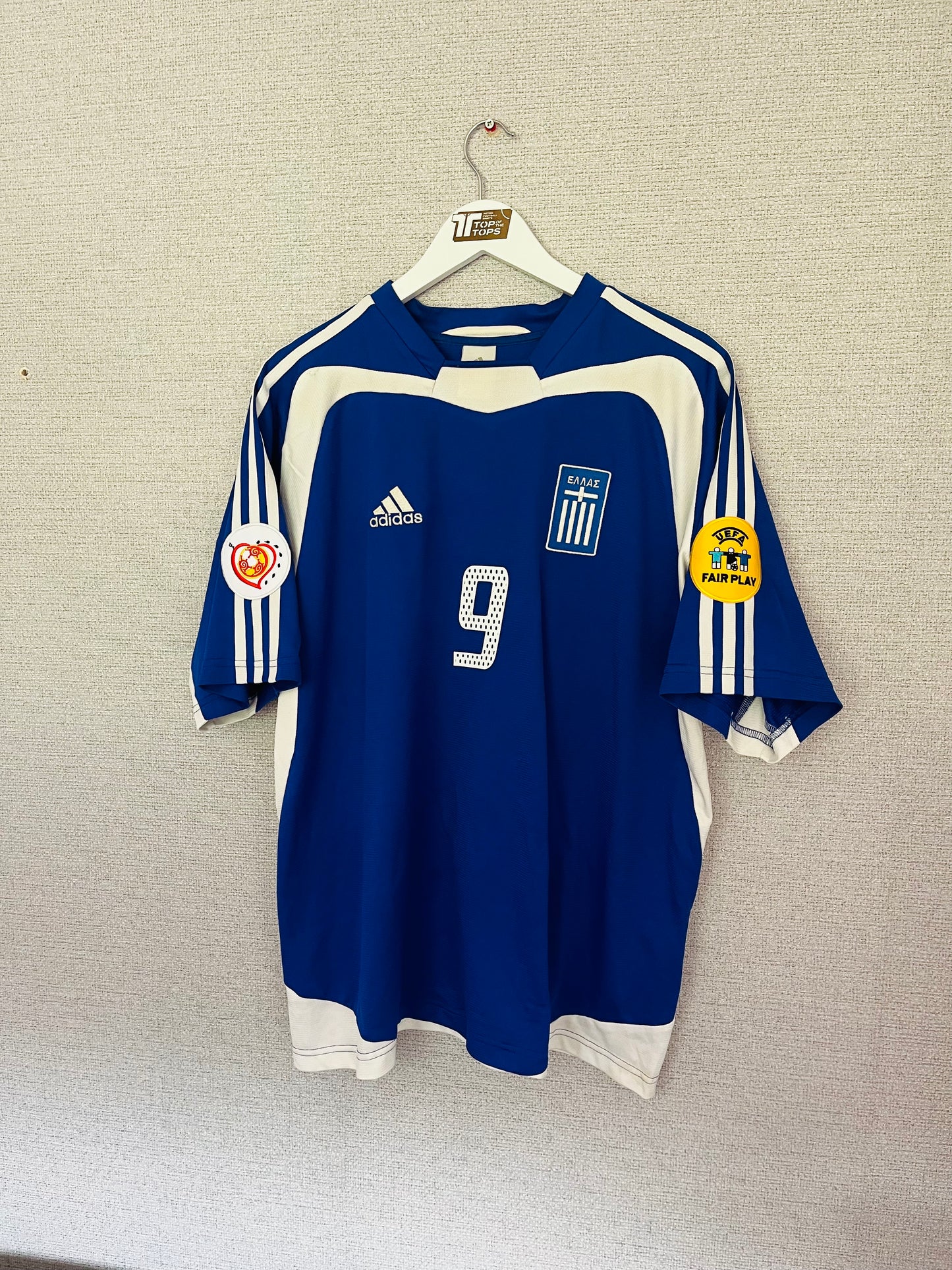 Greece home football shirt
Euro 2004 Charisteas Large