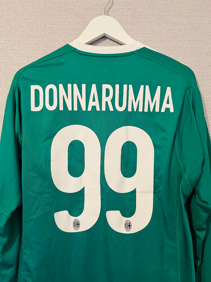 AC Milan goalkeeper football shirt
2017/18 Donnarumma Large