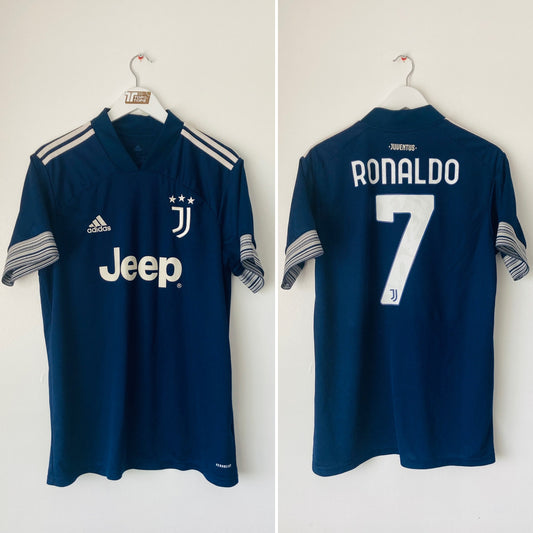 Juventus third football shirt
2020/21 CR7 Large