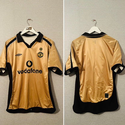 Manchester United away reversible football shirt
2001/02 Forlan Medium