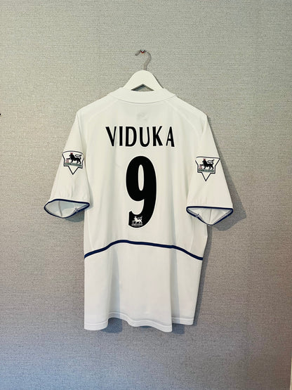 Leeds United home football shirt
2002/03 Viduka Large
