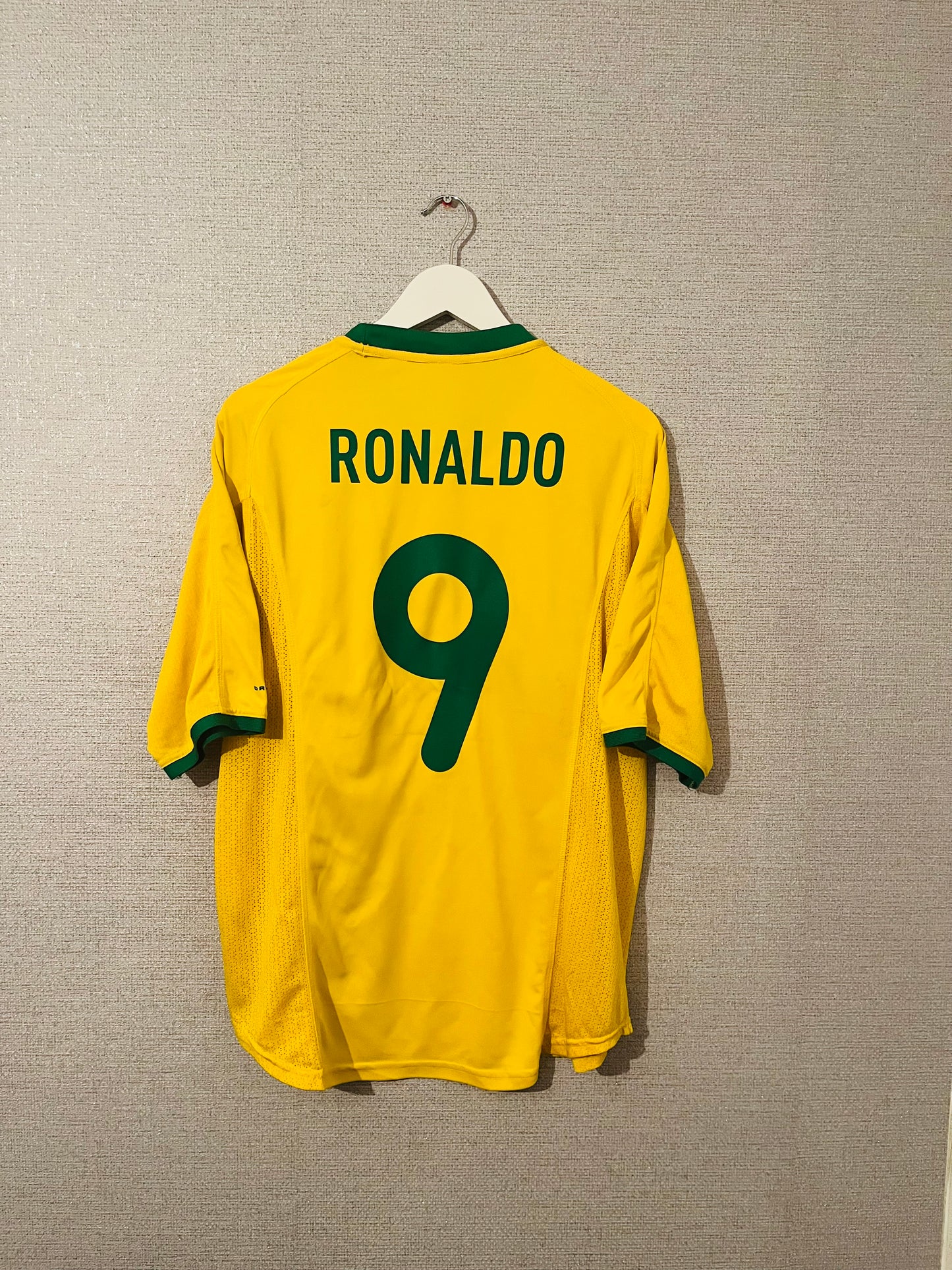 Brazil home football shirt 2000/02 R9 Large
