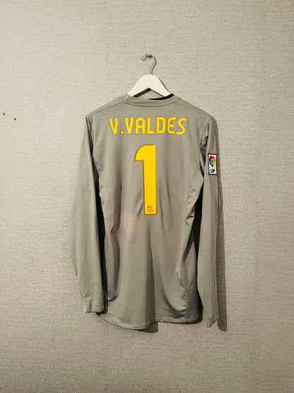 Barcelona goalkeeper football shirt 2008/09 Valdes Medium