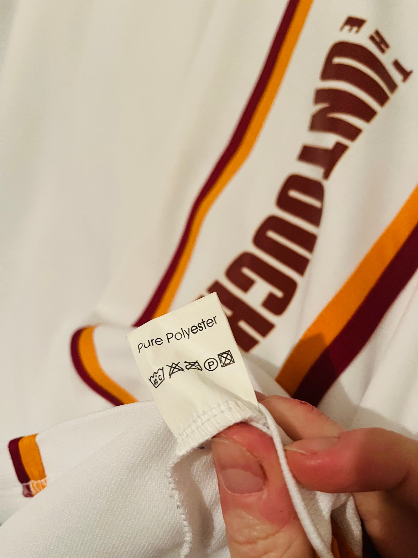 Motherwell away football shirt
2003/04 Medium