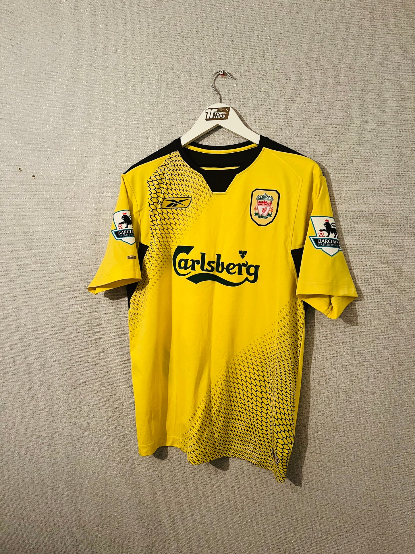 Liverpool away football shirt 2004/06 Morientes Medium