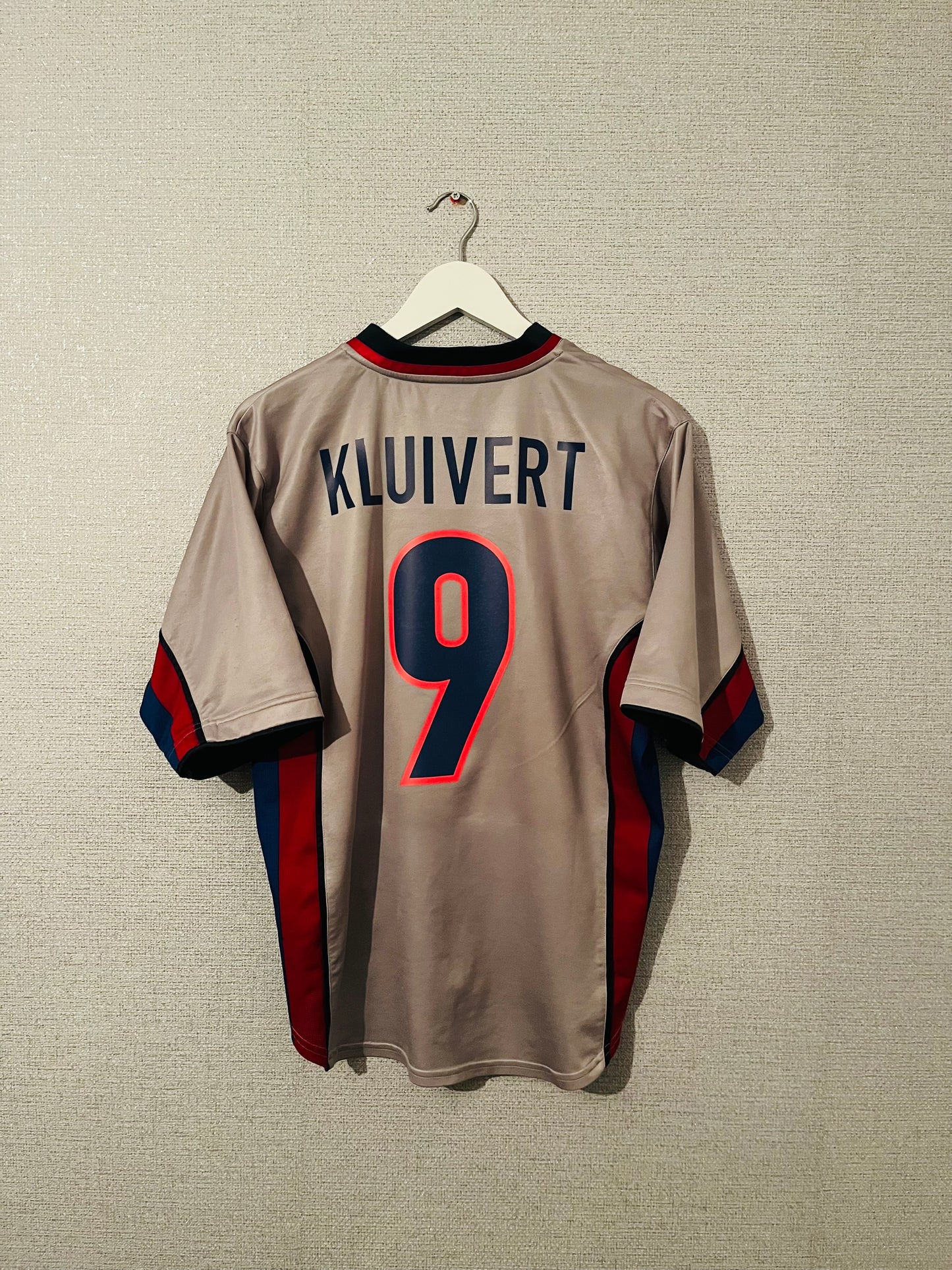 Barcelona away football shirt 1998/99 Kluivert Medium