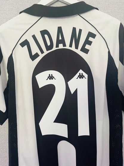 Juventus home football shirt 1997/98 Zidane Medium