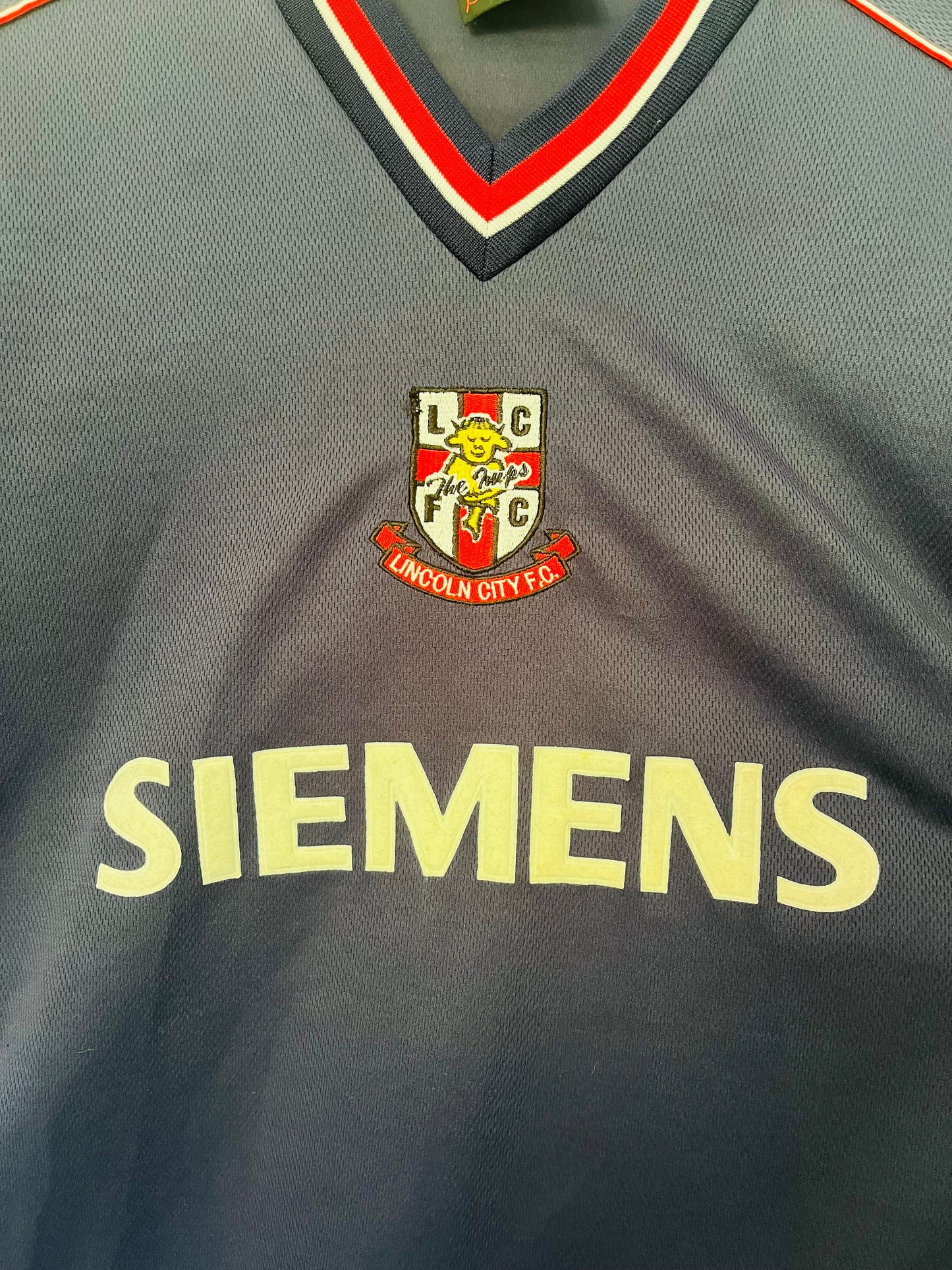Lincoln City away football shirt 2003/04 Large