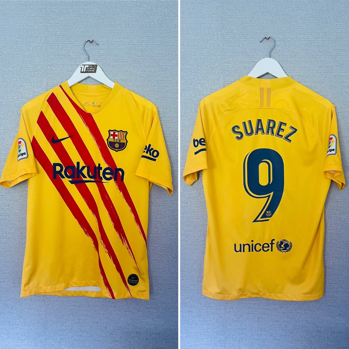Barcelona fourth Senyera football shirt 2019/20 Suarez Medium