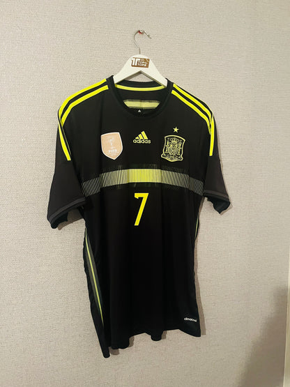 Spain away football shirt W/C 2014 David Villa Large