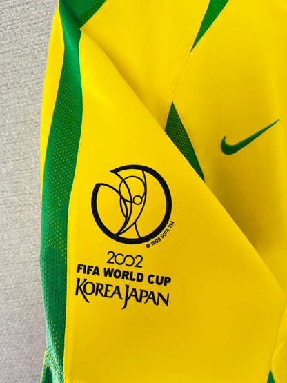 Brazil home football shirt
W/C 2002 Ronaldo Medium