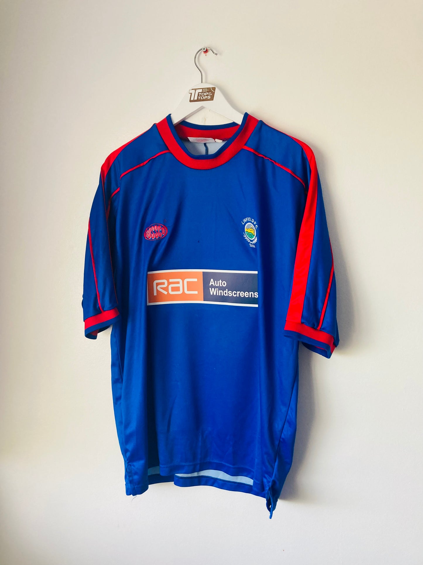 Linfield home football shirt
2001/02 XL