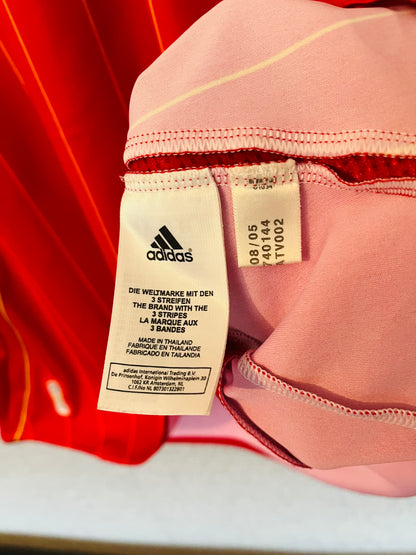 Spain home football shirt
W/C 2006 Torres XL