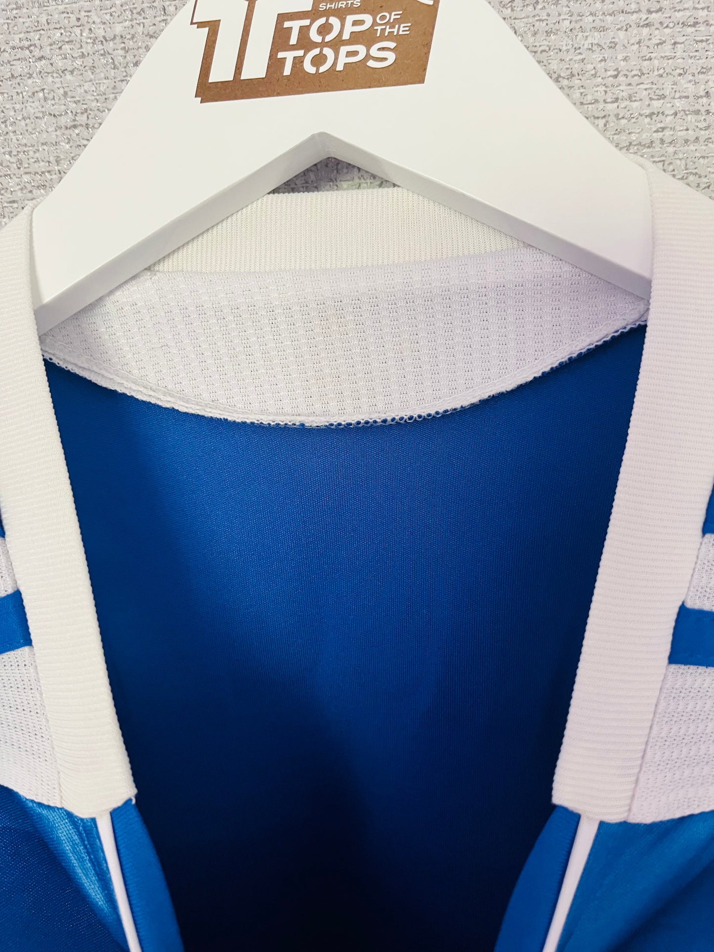 Chelsea home football shirt
2011/12 Drogba Medium